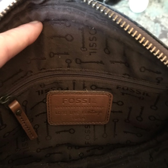 Vintage Fossil leather bag with key - Picture 8 of 11